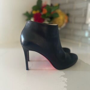 CHRISTIAN LOUBOUTIN
Belle Leather Red-Sole Ankle Boots